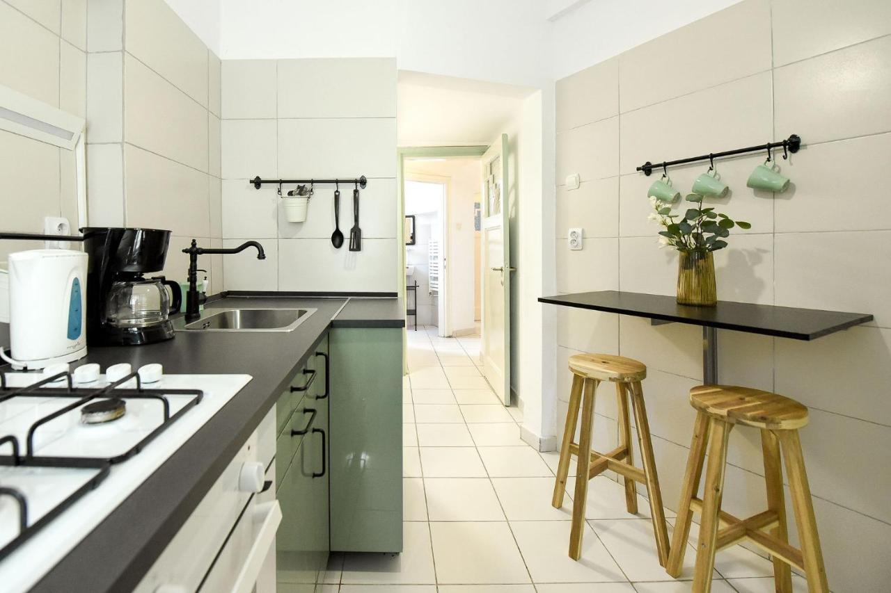 Stylish & Spacious Apartment Near The Old Town - A Touch Of History, A Dash Of Modernity Бухарест Экстерьер фото