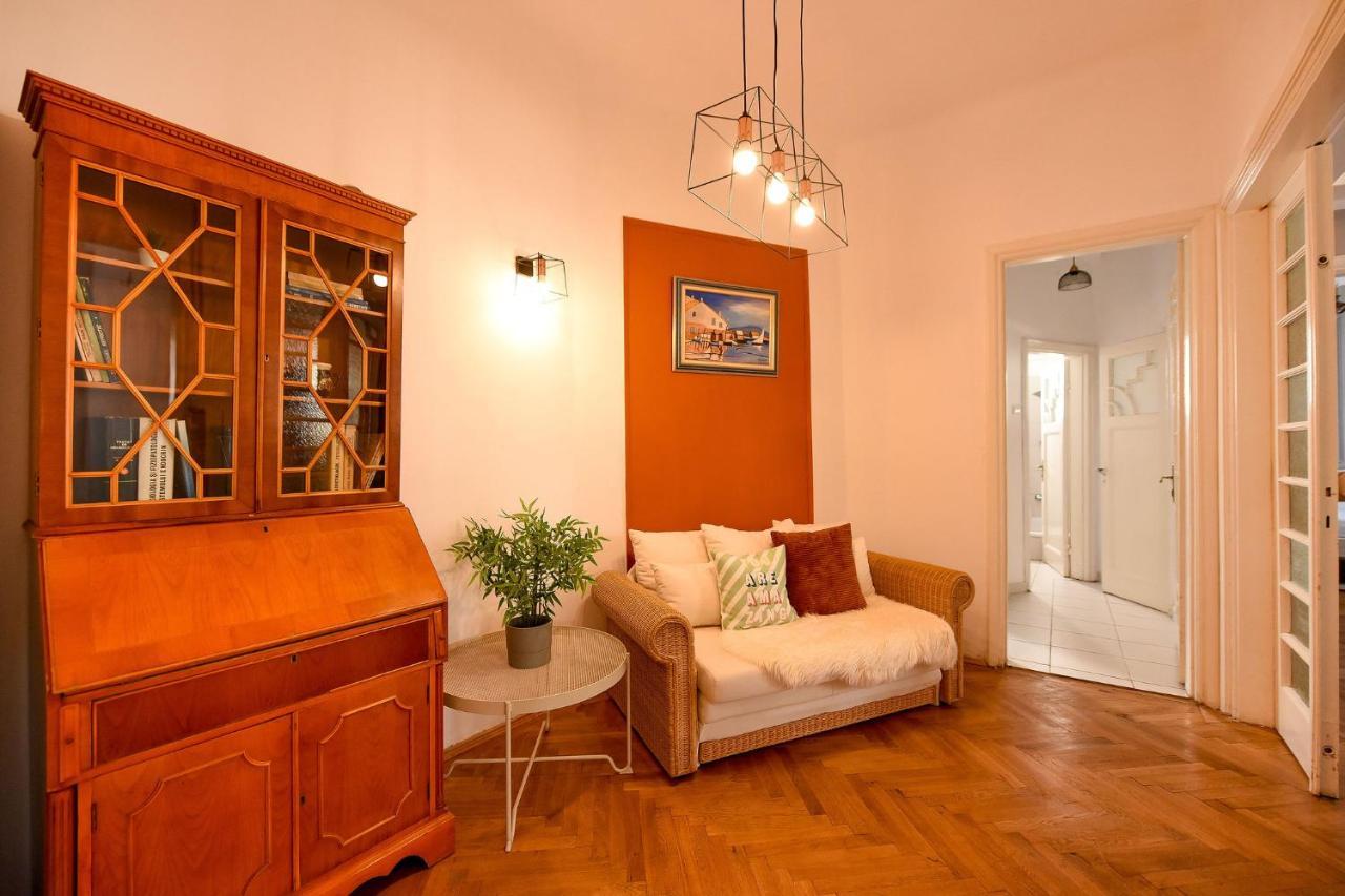 Stylish & Spacious Apartment Near The Old Town - A Touch Of History, A Dash Of Modernity Бухарест Экстерьер фото